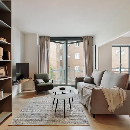 Garraf - 2 Bedrooms In Sant Gervasi *