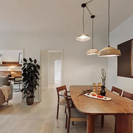 Garraf - 2 Bedrooms In Sant Gervasi Apartment